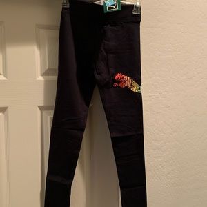 NWT PUMA girls size large logo leggings